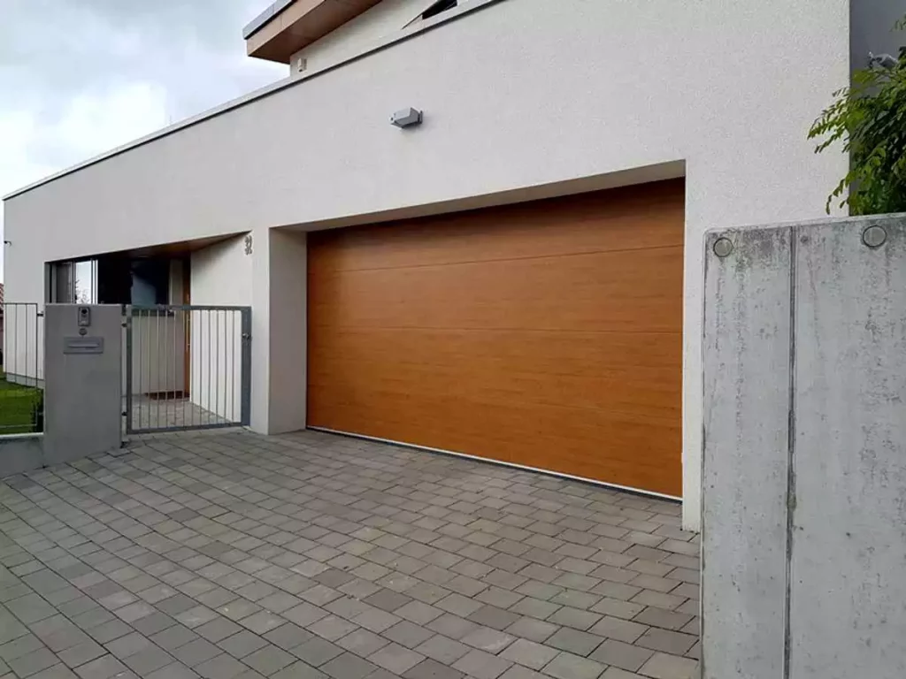 Sekcionálne - sekčné garážové brány - Trnava a okolie